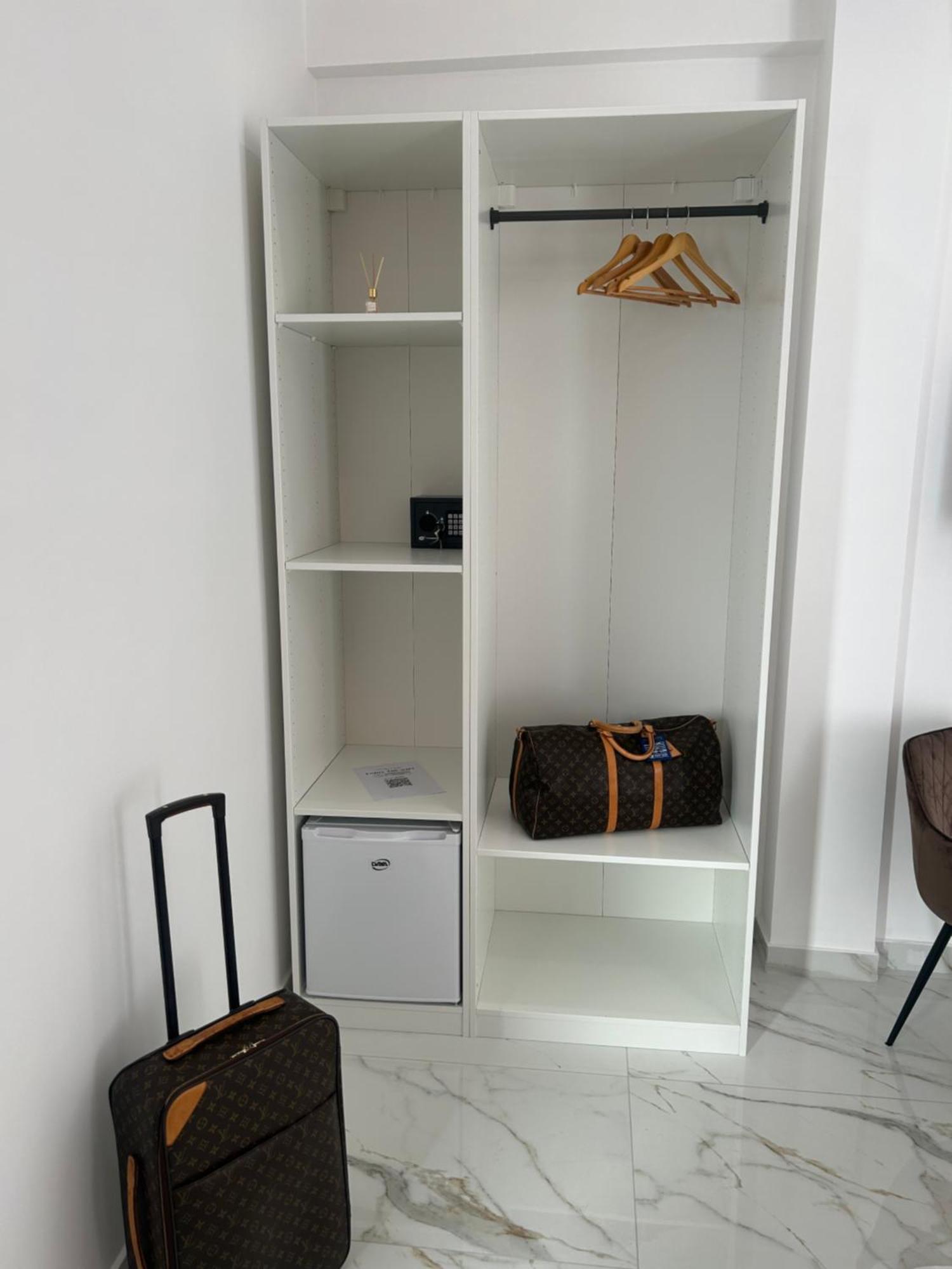 Savior Deluxe Rooms Napels Buitenkant foto