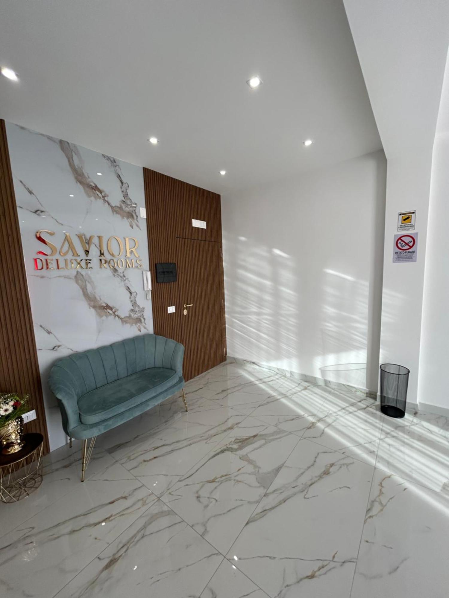 Savior Deluxe Rooms Napels Buitenkant foto